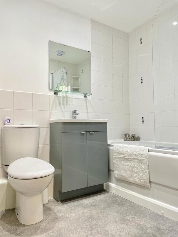 1 Merchants Gate - 2 Bedroom, City Apartment With Private Parking Йорк Экстерьер фото